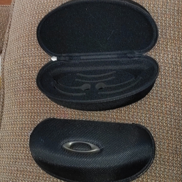 Oakley case tactical zip hard shell - Picture 2 of 5